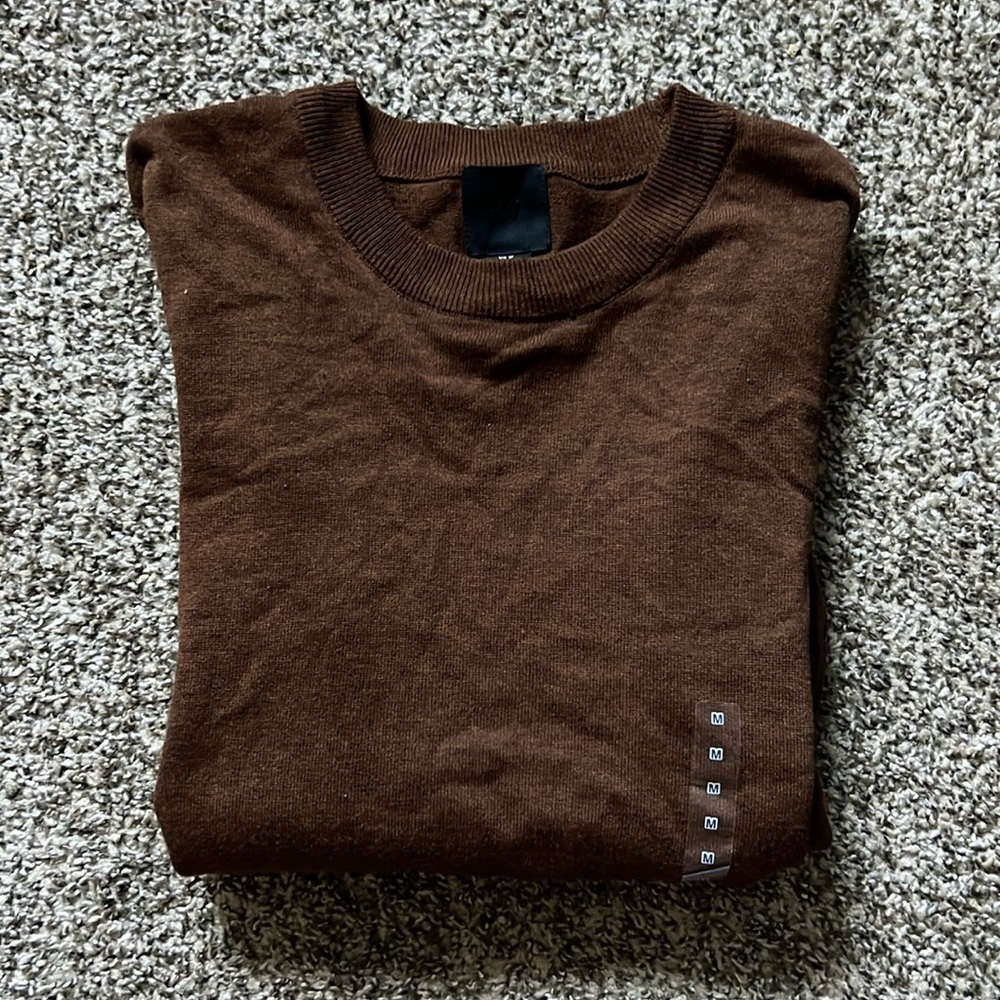 Brown men’s crewneck